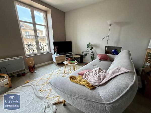 Appartement à louer 4 pièces 85.2m² Alençon (61000)