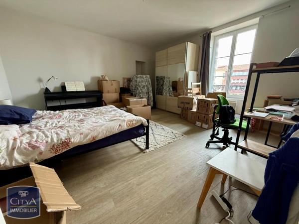 Appartement à louer 4 pièces 85.2m² Alençon (61000)