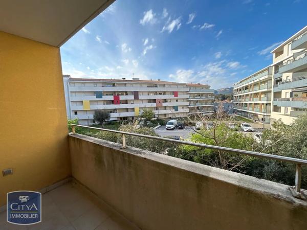 Appartement à louer 1 pièce 27.15m² La Seyne-sur-Mer (83500)