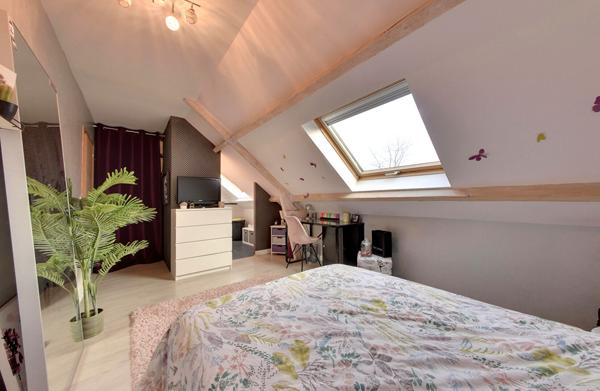 Maison Grisy Suisnes 7 pièces 170 m2 sur sous-sol total de 95 m² Classe énergie B