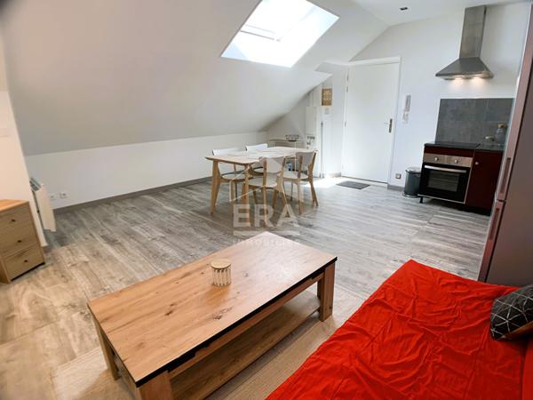 APPART. T2 MEUBLE A LOUER - BLOIS - CENTRE-VILLE, COPRO AVEC PARC ET PARKING VELOS