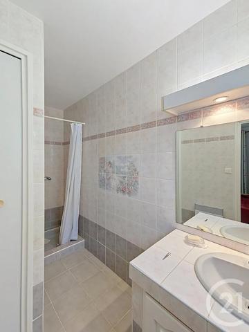 Maison à vendre  7 pièces - 138 m 2   MONTELIMAR  - 26