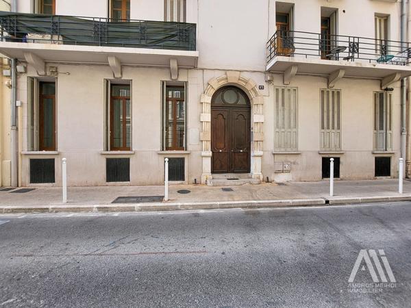 Toulon (83000) Bureau T4 à Toulon - Haute ville