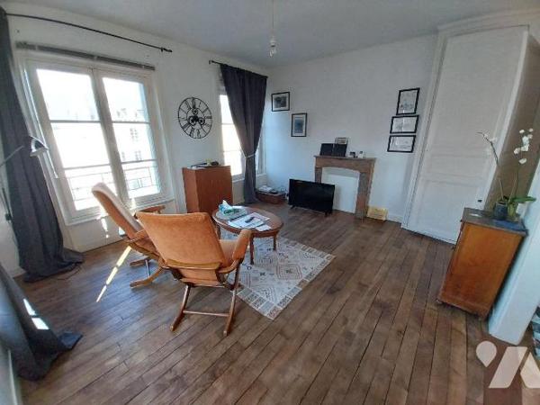 Appartement à Vendre à Vitré (35500) en Ille-et-Vilaine (35)

Cet appartement de 45.10 m² est...