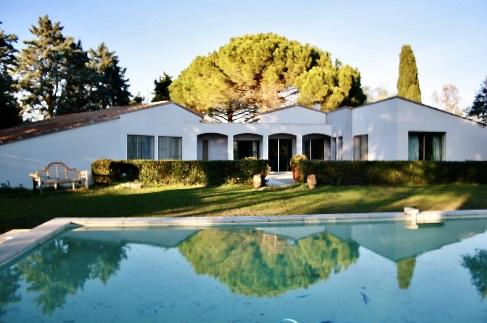 Saint-Laurent-d'Aigouze (30220) NOUVEAU, IDÉAL POUR CHEVAUX, PARC 1,1 HA, SUPERBE MAS PLEIN PIED, DE 250 M2 , PISCINE 12/6, CARRIÈRE, BOX PRO