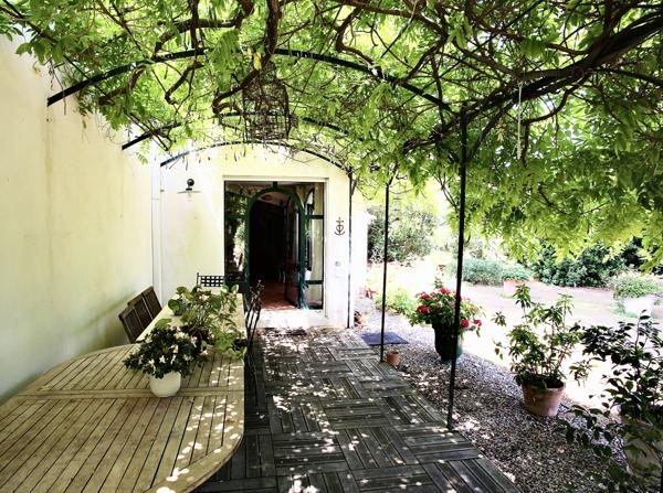 Saint-Laurent-d'Aigouze (30220) NOUVEAU, IDÉAL POUR CHEVAUX, PARC 1,1 HA, SUPERBE MAS PLEIN PIED, DE 250 M2 , PISCINE 12/6, CARRIÈRE, BOX PRO