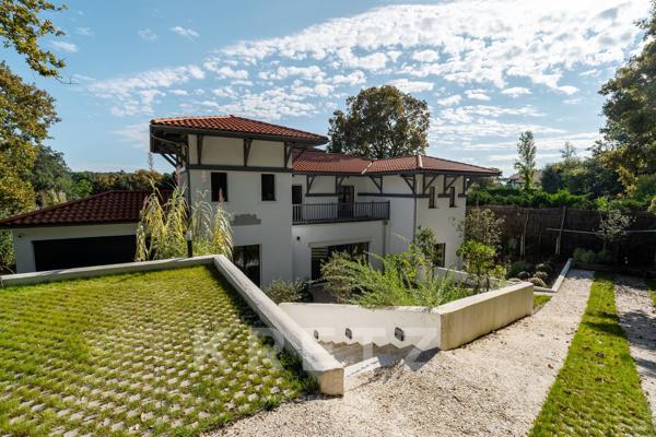 Villa entièrement rénvovée
Pereire / Le Moulleau