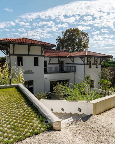 Villa entièrement rénvovée
Pereire / Le Moulleau