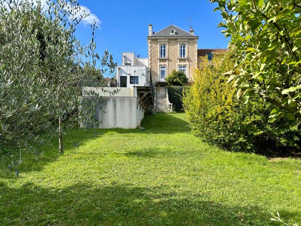 MAISON TYPE 8 - POITIERS Poitiers (86000)