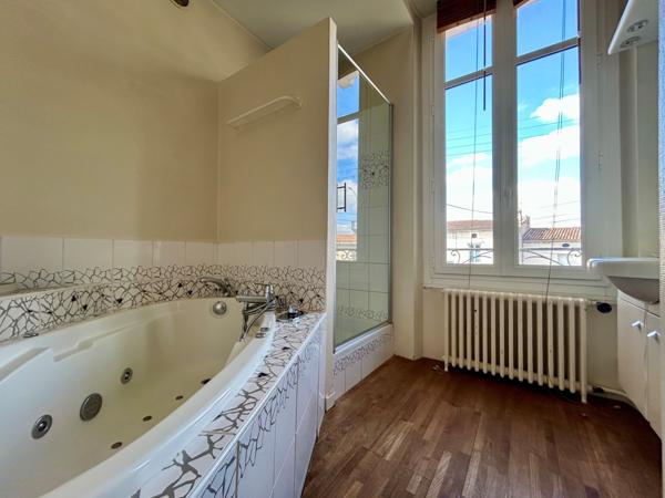 MAISON TYPE 8 - POITIERS Poitiers (86000)