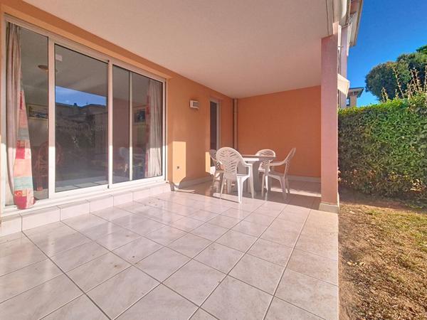 Saint-Aygulf, T2, proche mer, parking, cave, piscine