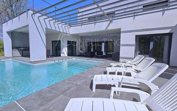 VENTE 25MN NORD DE L’AÉROPORT MAISON CONTEMPORAINE 7 PIÈCES + SOUS-SOL SUR 5000M²