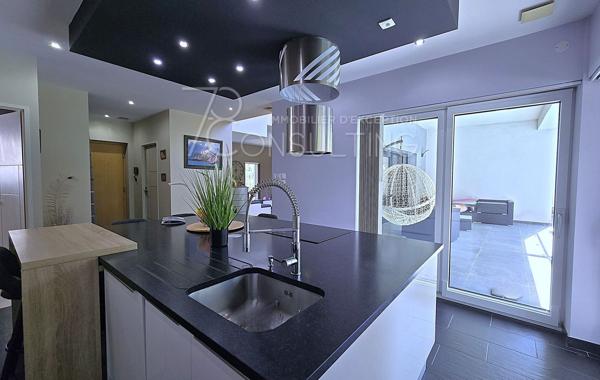 VENTE 25MN NORD DE L’AÉROPORT MAISON CONTEMPORAINE 7 PIÈCES + SOUS-SOL SUR 5000M²
