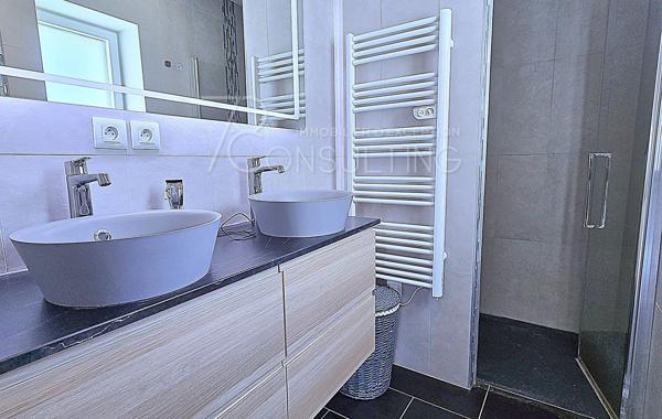 VENTE 25MN NORD DE L’AÉROPORT MAISON CONTEMPORAINE 7 PIÈCES + SOUS-SOL SUR 5000M²
