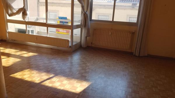 Vente / Appartement T4 à Nîmes (30000)