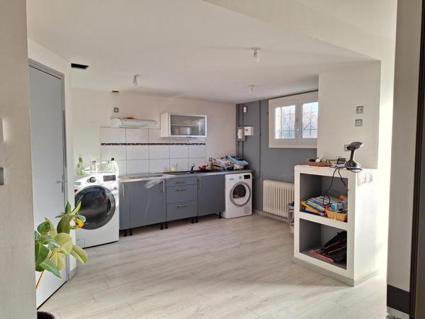 Pavillon 4 chambres avec piscine et garage !