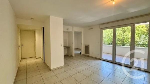 Appartement F2 à vendre  2 pièces - 40,71 m 2   TOULON  - 83