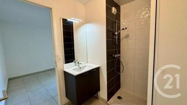 Appartement F2 à vendre  2 pièces - 40,71 m 2   TOULON  - 83