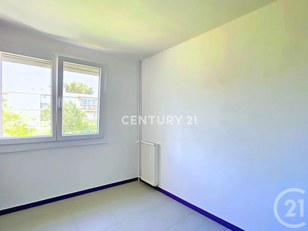 Appartement F4 à vendre  4 pièces - 75,05 m 2   AUBAGNE  - 13