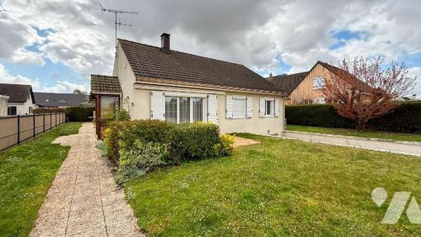 Maison d'habitation de plain pied de 82m² sur une parcelle de 1071m² située sur la commune de S...
