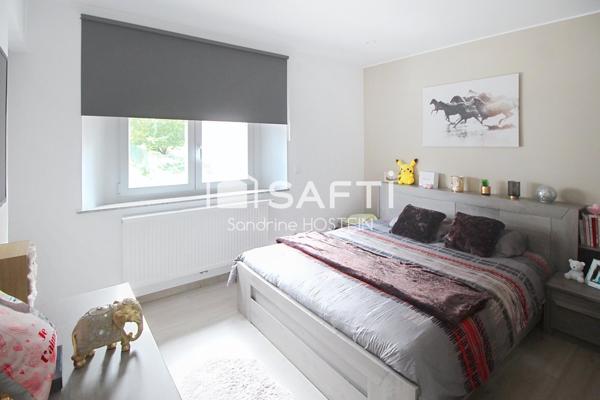 Maison rénovée 105m2 hab avec 3 chambres, garage, terrasse et jardin!