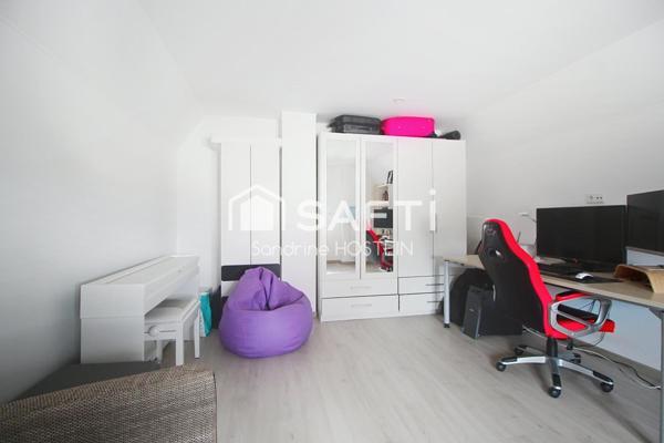 Maison rénovée 105m2 hab avec 3 chambres, garage, terrasse et jardin!