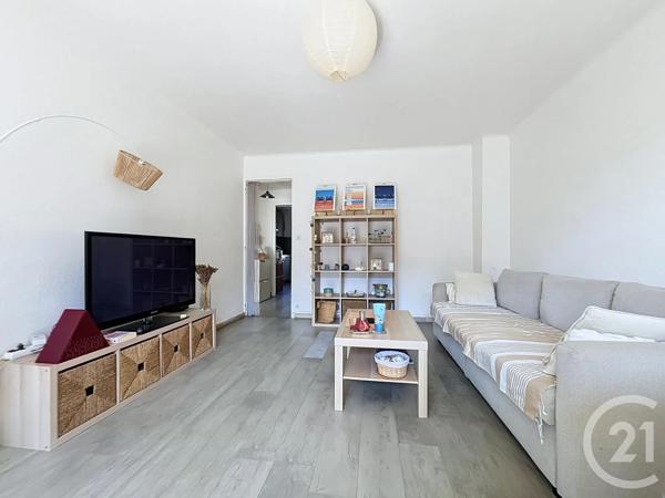 Appartement T3 à vendre  3 pièces - 62,96 m 2   ST RAPHAEL  - 83