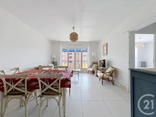 Appartement T3 à vendre  3 pièces - 62,96 m 2   ST RAPHAEL  - 83