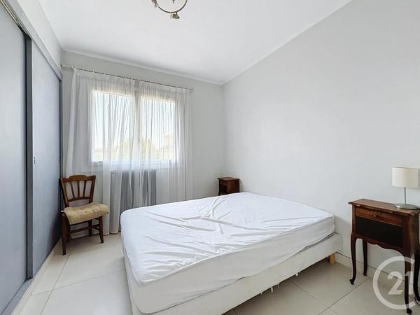 Appartement T3 à vendre  3 pièces - 62,96 m 2   ST RAPHAEL  - 83