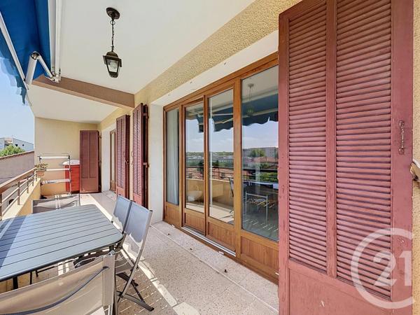 Appartement T3 à vendre  3 pièces - 62,96 m 2   ST RAPHAEL  - 83