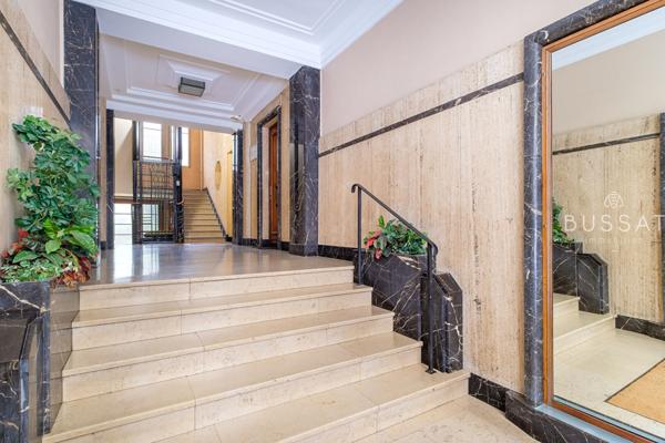 Vente appartement 1 pièce et cuisine - Lyon 6 Mairie - à rénover