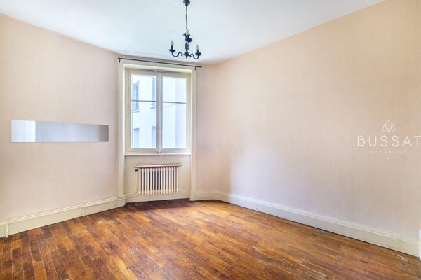 Vente appartement 1 pièce et cuisine - Lyon 6 Mairie - à rénover