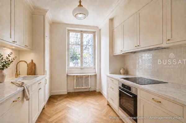 Vente appartement 1 pièce et cuisine - Lyon 6 Mairie - à rénover