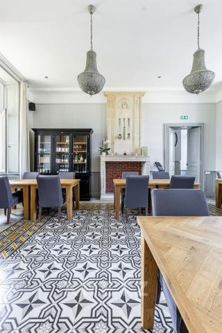 Château avec activité commerciale clé en mains