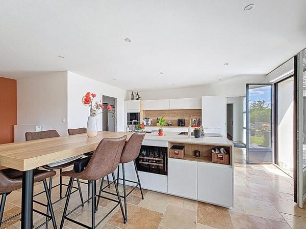 Maison Alencon 10 pièce(s) 260 m2