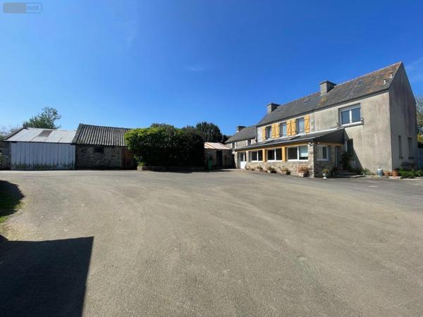 Grande propriété à vendre à Plouarzel dans le Finistère (29810), ref : 74585AB