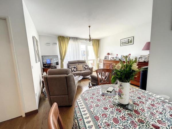 Appartement F3 à vendre  3 pièces - 66,35 m2 NOISY LE GRAND - 93