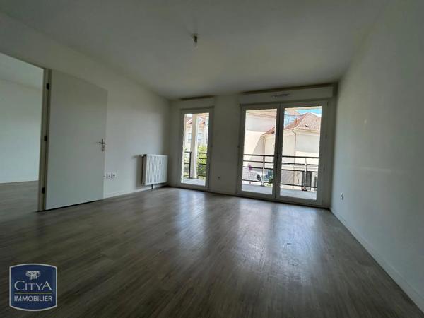 Appartement à louer 2 pièces 41.15m² Montlhéry (91310)