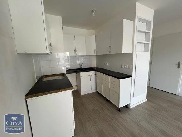 Appartement à louer 2 pièces 41.15m² Montlhéry (91310)