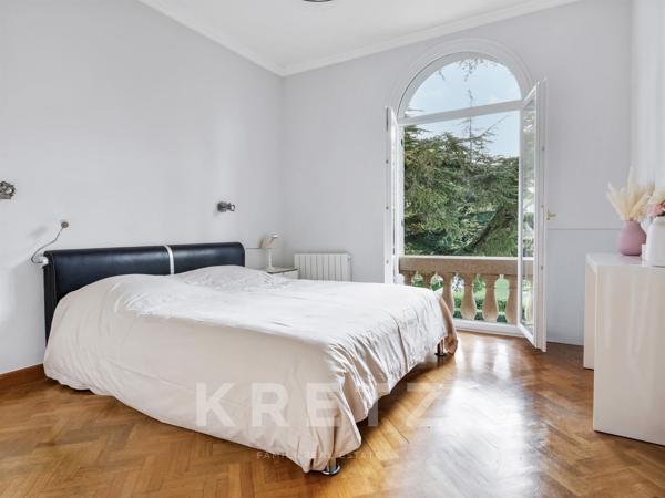 BASTIDE DU XIX EME AVEC JARDIN