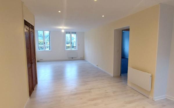 Appartement à louer    3 pièces • 74,22 m2 Montreuil-aux-Lions