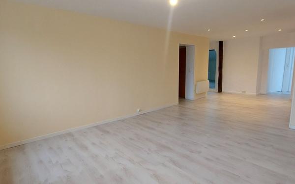 Appartement à louer    3 pièces • 74,22 m2 Montreuil-aux-Lions