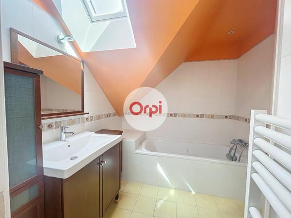 Maison à louer    5 pièces •  Damgan