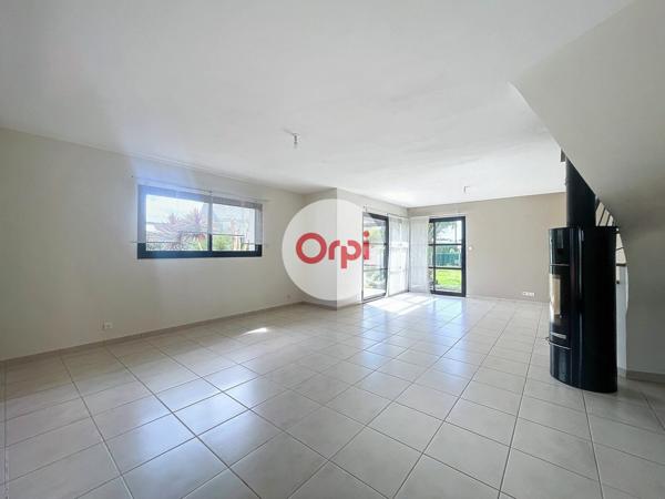 Maison à louer    5 pièces •  Damgan