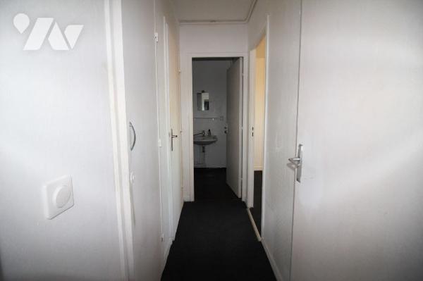 Appartement T2 de 54m2 carrez (à rafraîchir), au sein d'une copropriété agréable (10e, Marseille)