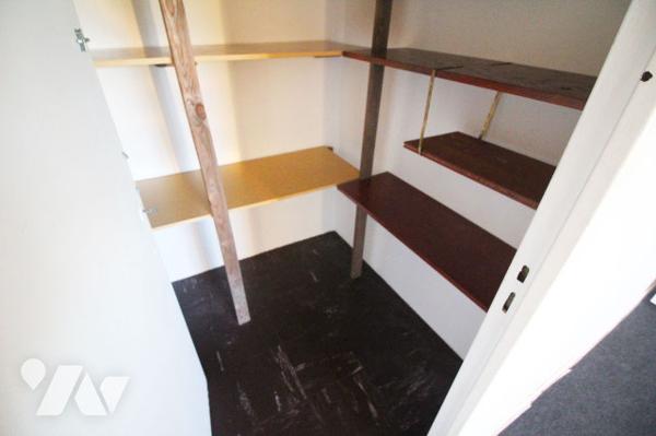 Appartement T2 de 54m2 carrez (à rafraîchir), au sein d'une copropriété agréable (10e, Marseille)