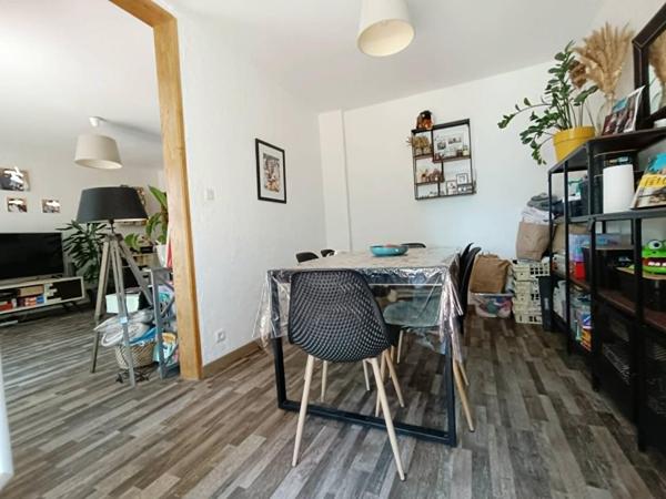 Appartement Istres 4 pièce(s) 90 m2 avec Balcon ET CAVE