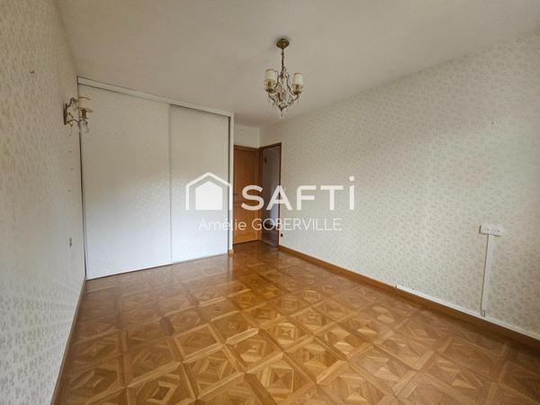 Maison de 157 m² pleine de charme dans un cadre verdoyant et paisible à Léognan - 4 chambres - Grande pièce de vie - Sous sol de plus de  100m²