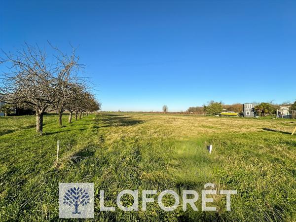 Achat terrain près de GEMOZAC - 1011 m² - 33 000 €