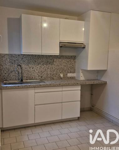 Location appartement 2 pièces 27 m² Fontainebleau